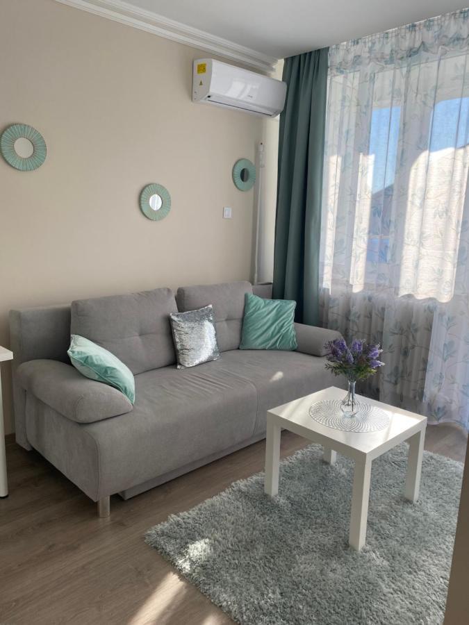 Zrinyi Central Apartman With Free Parking Mestecǎneşti Exterior foto