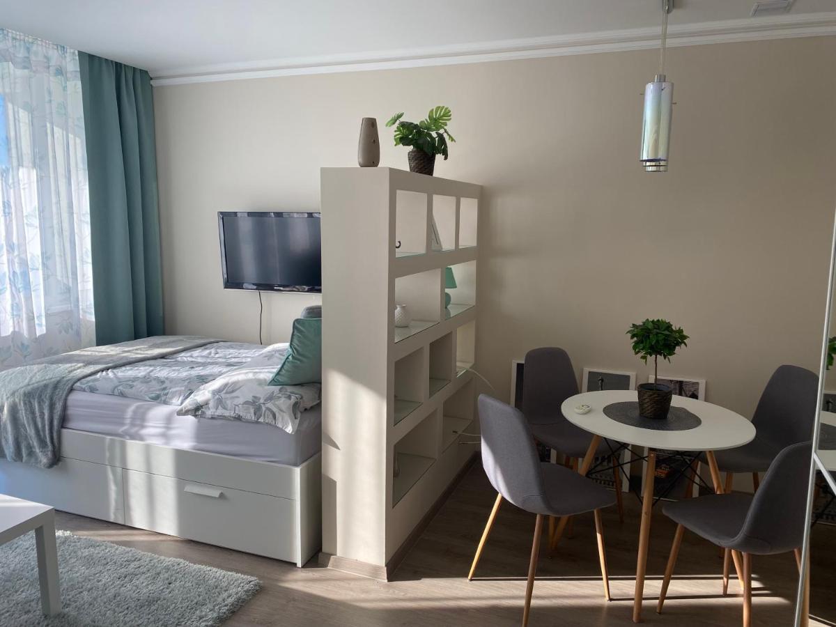 Zrinyi Central Apartman With Free Parking Mestecǎneşti Exterior foto